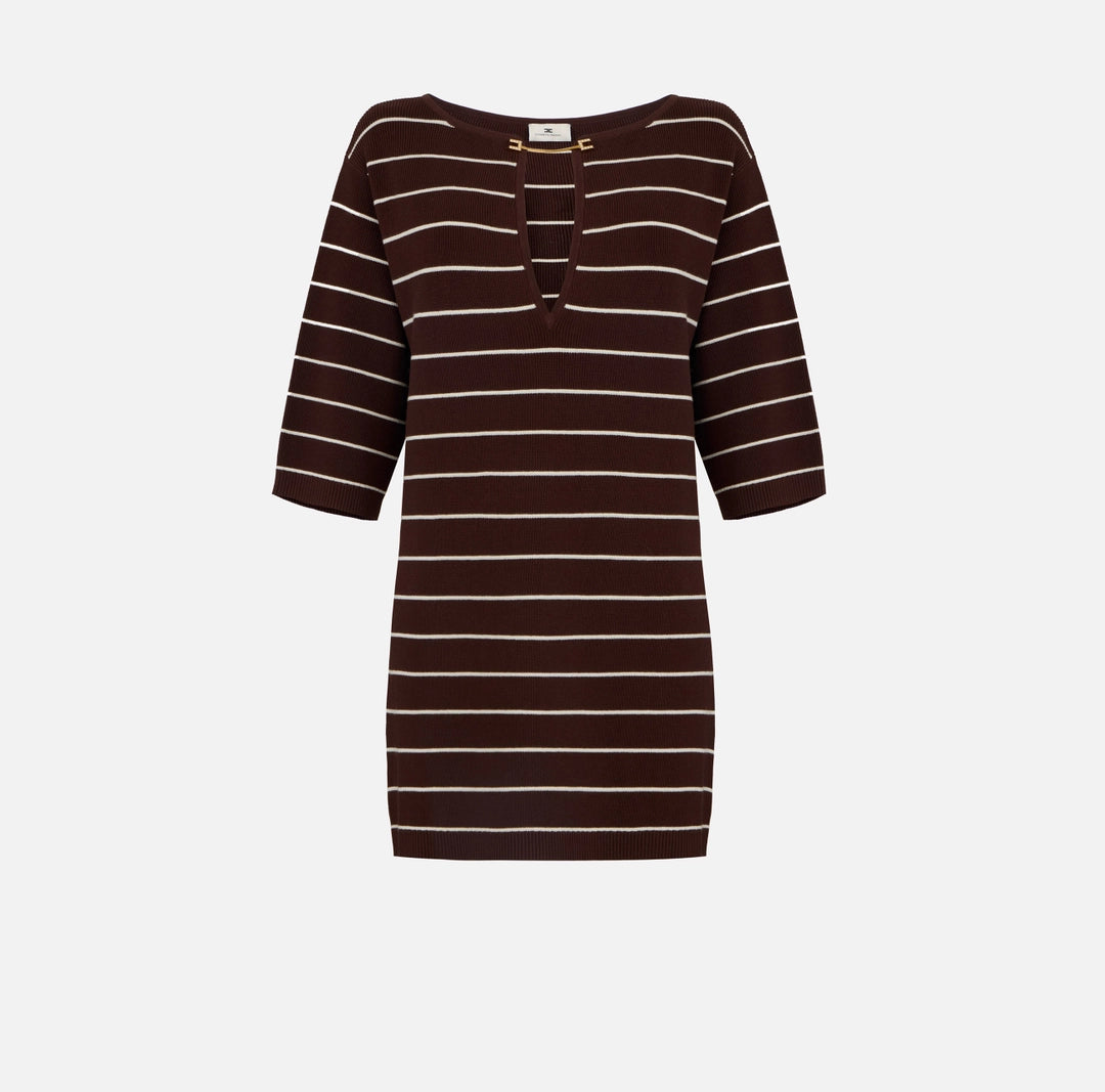 Mini abito in maglia con linea a sacchetto