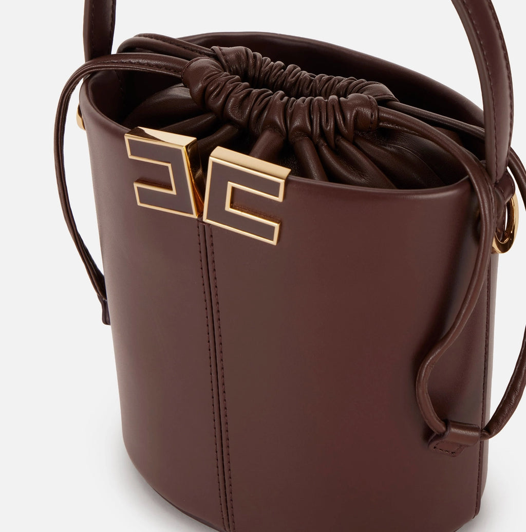 Borsa a secchiello con dettaglio logo