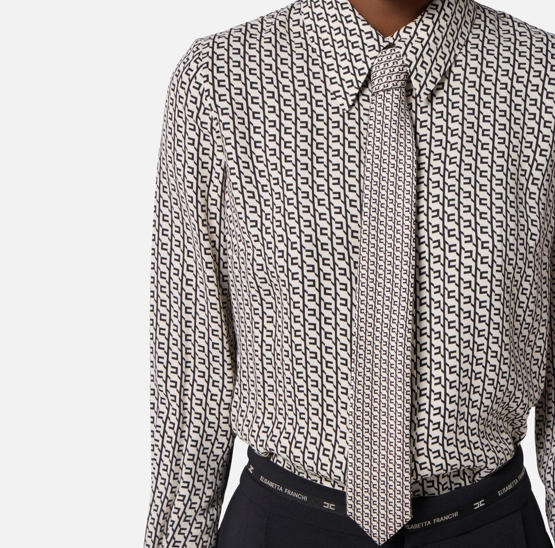 Camicia in georgette stampata con cravatta